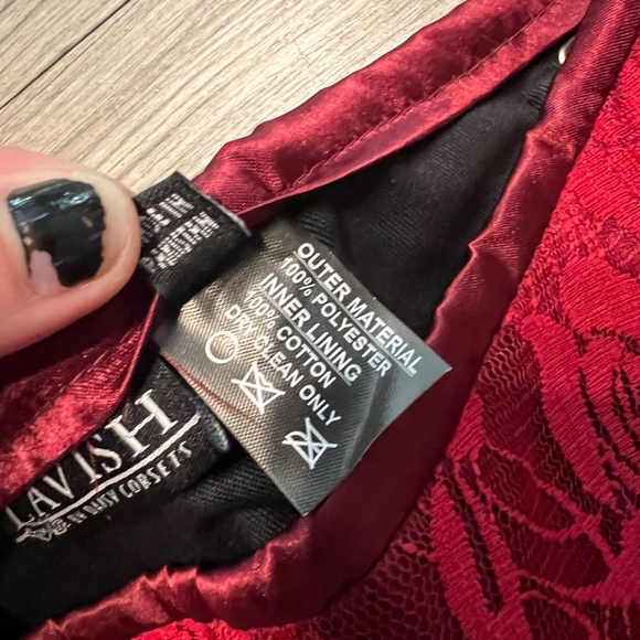 Deep wine color underbust corset - Picture 5 of 9